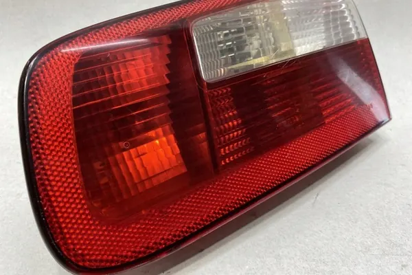 Lámpara trasera derecha RENAULT LAGUNA II 8200002476 image 5