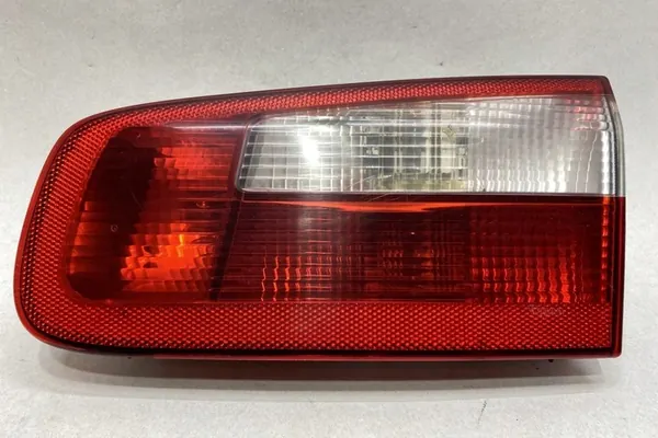 Lámpara trasera derecha RENAULT LAGUNA II 8200002476 image 6