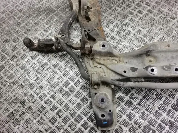 Honda Accord 2009 Etuapukehys OEM AMD145306 image 10