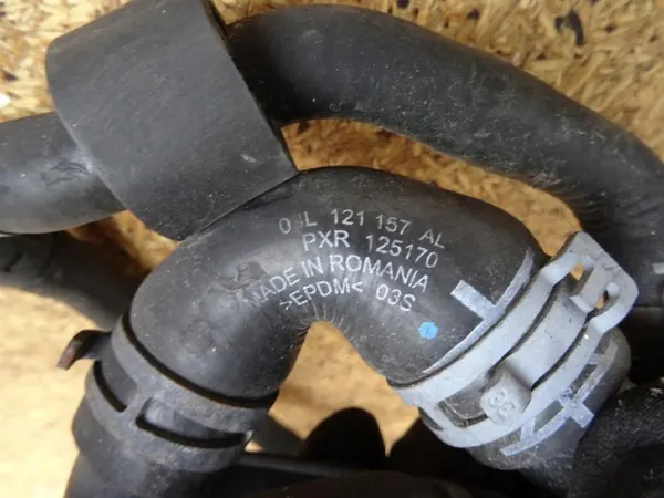 AUDI Q3 8U 2.0 TDI Vesisarjat Setti 5N0122101AC image 4