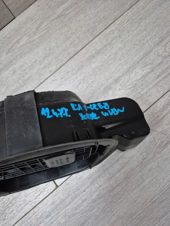 Tapón combustible KIA X-CEED OEM 69515-J7800 - Usado image 5