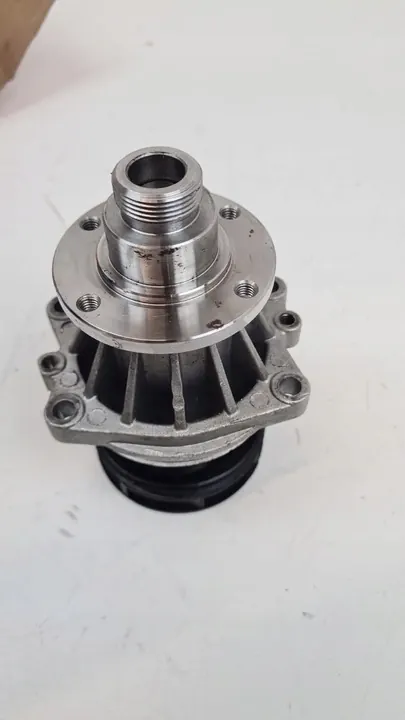 Febi Bilstein Vattenpump för Motor Kylning OEM 14349 image 3