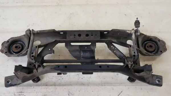 Carrinho Traseiro Volvo V40 II OEM 3335288 - Usado image 5