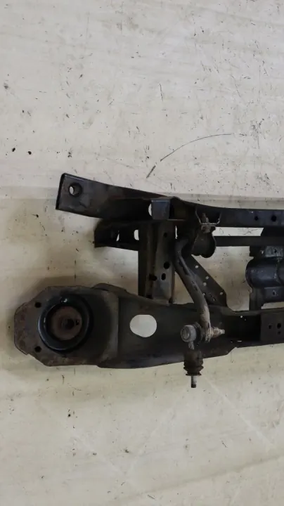 Carrinho Traseiro Volvo V40 II OEM 3335288 - Usado image 6