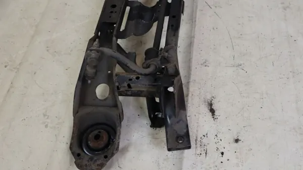 Carrinho Traseiro Volvo V40 II OEM 3335288 - Usado image 7