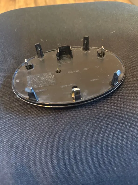 Toyota OEM 75310-33010 Emblem för Prius III, Camry, Auris image 3