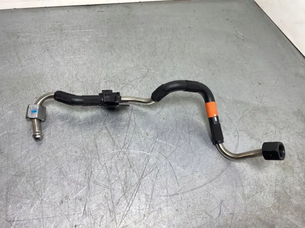 Conducto de combustible Hyundai Ioniq OEM FBZ16829 - Usado image 2