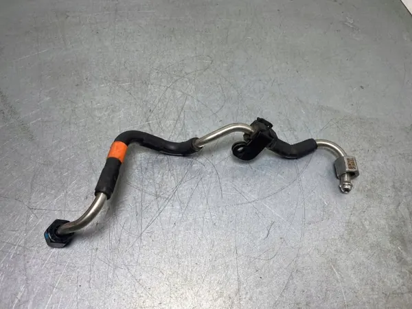 Conducto de combustible Hyundai Ioniq OEM FBZ16829 - Usado image 5