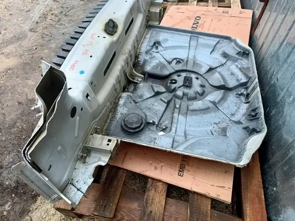 OEM 084427022026 Peugeot 308 II Achtervloer image 5