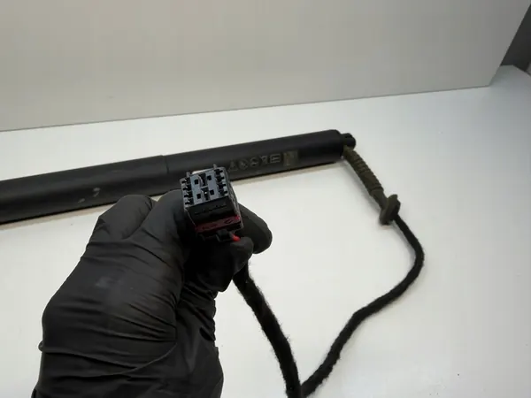 AUDI A5 S5 RS5 F5 Elektrisk baklucka aktuator 8W8827851C image 5