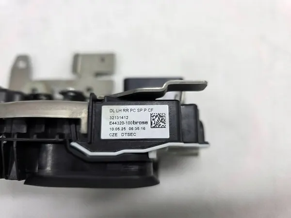 VOLVO XC60 II XC90 II Hintere Linke Türschloss 32131412 image 6