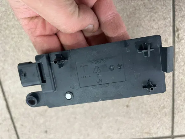 Módulo Bluetooth TESLA MODEL Y 1508179-00-F image 2