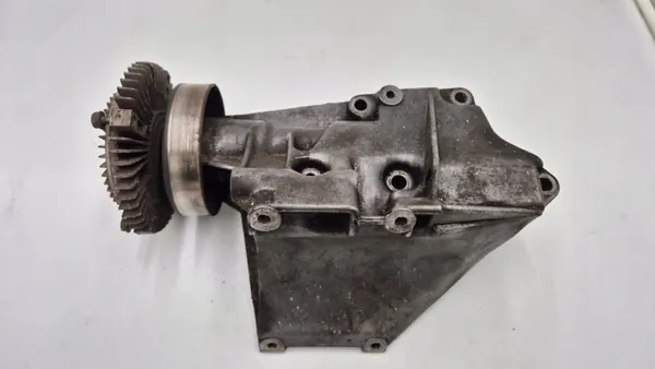 Visco-ventilatormontage OEM 046903143C Audi A6 C4 image 2