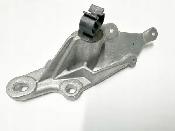 PEUGEOT CITROEN 1.2THP Support de Pompe à Eau OEM image 1
