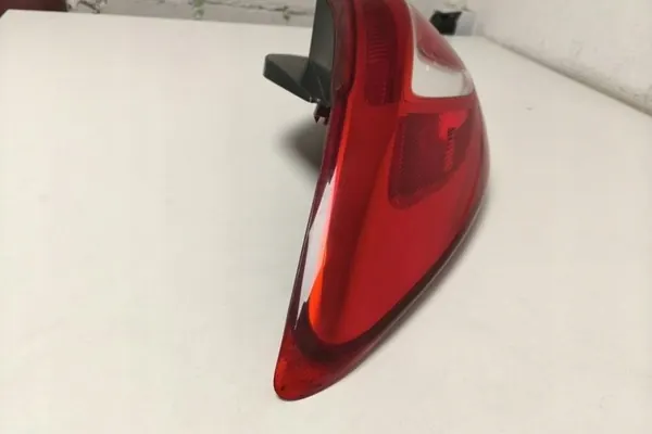 Lámpara trasera izquierda KIA SPORTAGE (SL) 2011 image 2