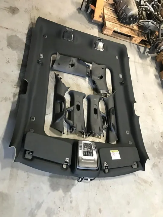 Dodge RAM Plafonnier OEM P68999734AB 2019-2022 image 2