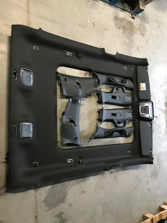 Dodge RAM Plafonnier OEM P68999734AB 2019-2022 image 3