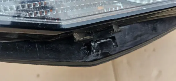 VW Caddy IV Vasemman H4 HELLA 2K1941015A image 3