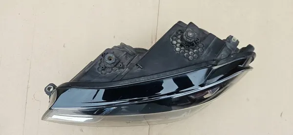 VW Caddy IV Vasemman H4 HELLA 2K1941015A image 4