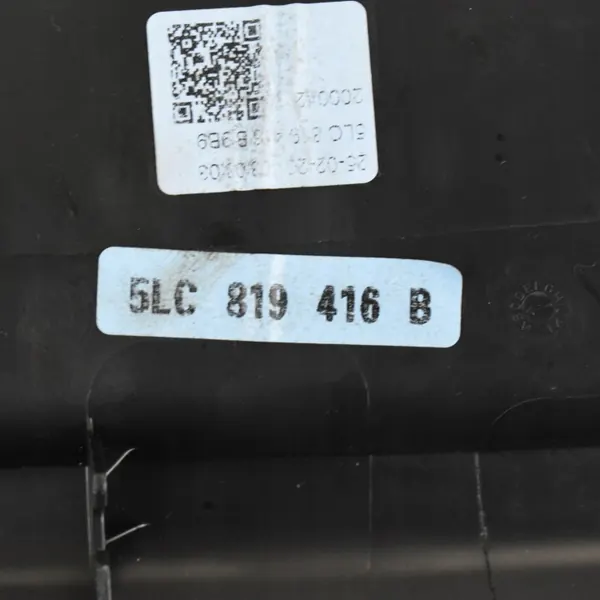 Conjunto de bicos lavador de para-brisas superior OEM 5LC819416B Skoda Elroq image 4