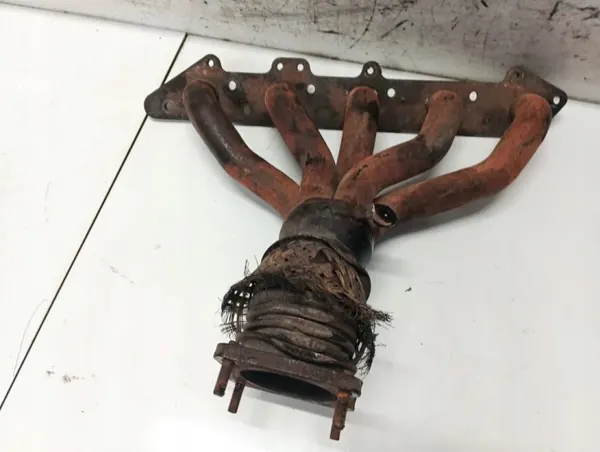 Collecteur d'échappement OEM EIS-2722117 Volvo V50 2.4L image 3