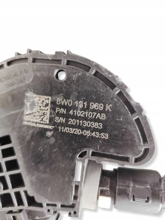 Audi A4 B9 AdBlue-pump OEM 8W0131878R image 4