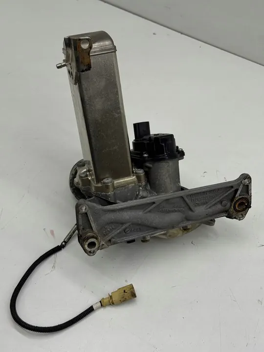 AUDI Q7 A4 A6 C7 3.0 TDI EGR-Jäähdytin + Venttiili OEM image 7