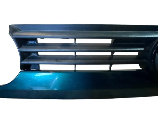 Grelha VW GOLF III OEM 1H6853653C - Usado image 4