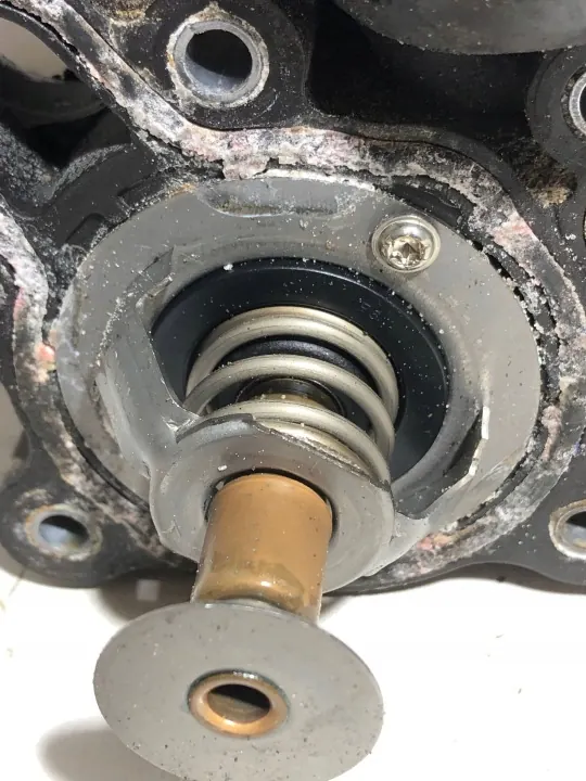 Oliefilterhuis OEM 059389K voor VW Touareg II image 3