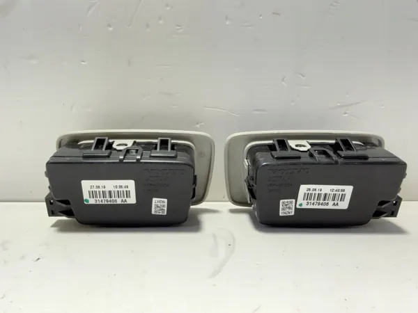 Luz de techo Volvo OEM 31479408 - Rubia Usada image 4