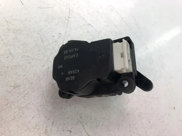 Ford Mondeo III Klapin Aktuaattori OEM 41047324 Käytetty image 3