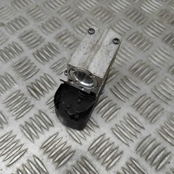 Ilmastointijäähdyttimen Venttiili VW Golf VII 4M0816703 image 4