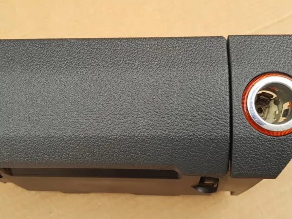 Cinzeiro OEM WYSUWANA e Tomada Isqueiro para VW Touran I image 4