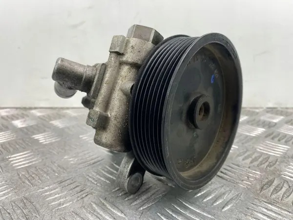 Mercedes-Benz Servostyrningspump A0064663101 image 2