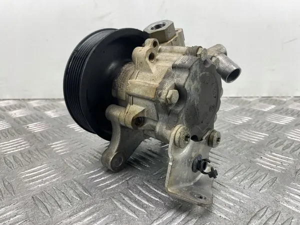 Mercedes-Benz Servostyrningspump A0064663101 image 4