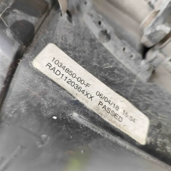 Tesla Model X Kühlteil OEM 103485000E Gebraucht image 10