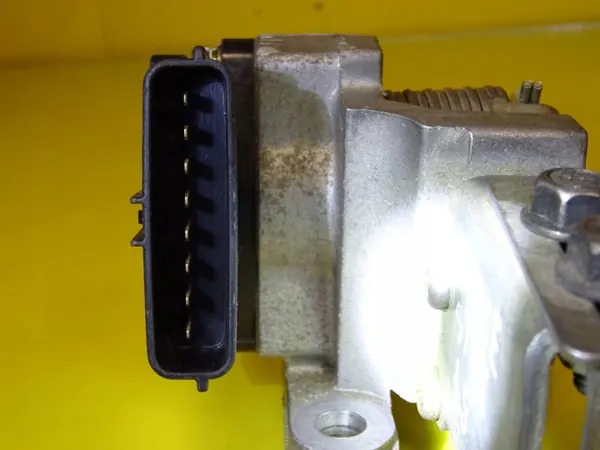 Module Régulateur Vitesse OEM DRC39383 Mitsubishi image 9