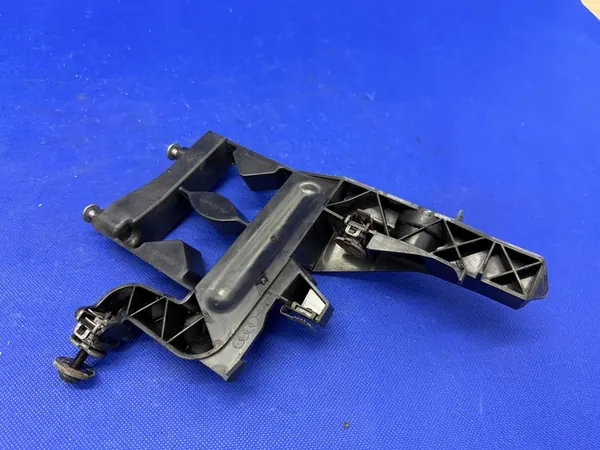 Audi OE 4G8805607 Scheinwerfergleitstück image 4