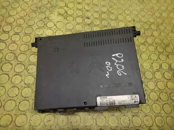 Módulo BSI Peugeot 206 OEM 9625812380 - Usado image 6