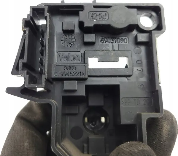 Inserto de Luz Trasera Izquierda AUDI A6 C6 Kombi OEM image 7