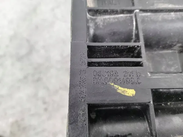 AUDI A4 A5 SKODA OCTAVIA II 1.8 TSI Ansaugkrümmer 06J198211D image 5