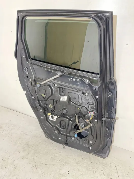 Volvo waterpomp OEM 31308275 - Gebruikte staat image 5