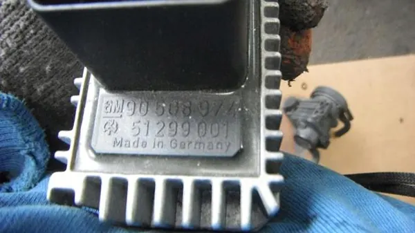 OPEL VECTRA B Sytytystulppakontrolleri 90508974 image 3