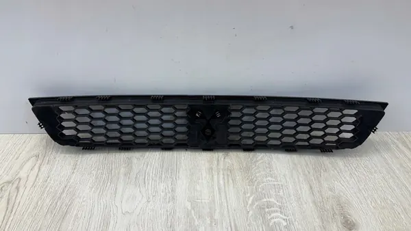 Mitsubishi Colt 08-12 Front Grill Upper 7450A457 image 2