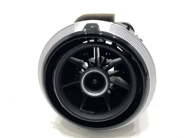 Grelha de ventilação dianteira direita OEM 8V0820901A Audi A3 image 2