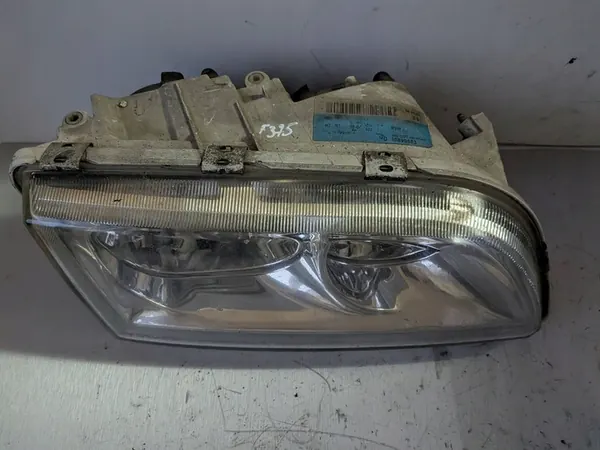 Oikea Etuvalaisin Volvo V40 30899683 HELLA image 2