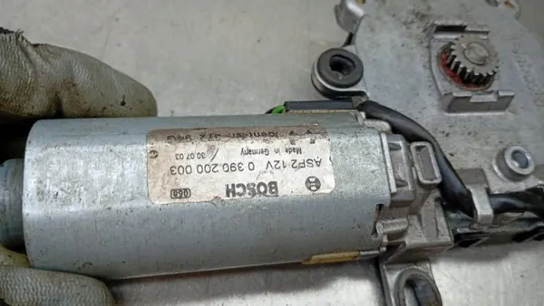 Schiebedachmotor OEM 0390200003 für Mercedes W169 image 4