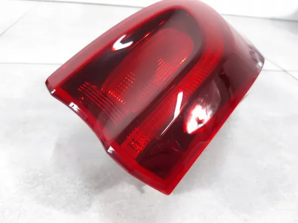 KIA SPORTAGE IV LIFT Lámpara Trasera Derecha 92402F1500 image 6