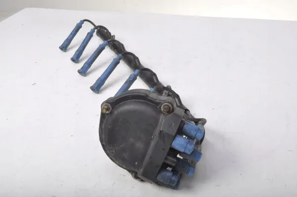 BMW E24 3.5 Zündkabel OEM 12775201 image 4