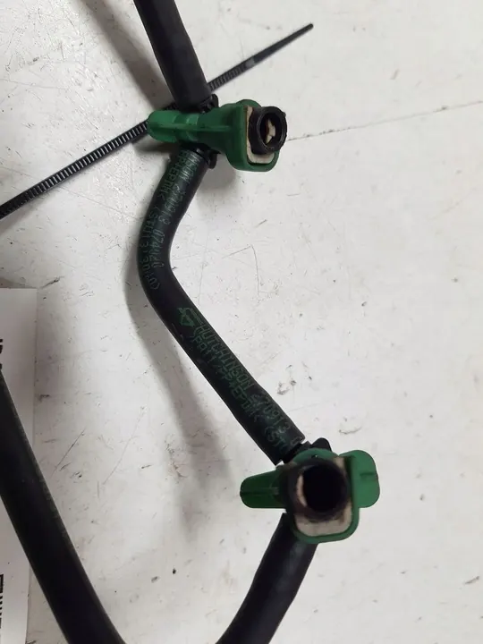 Kraftstoffrücklaufrohr VOLVO V50 1.6L Diesel 2008 image 5